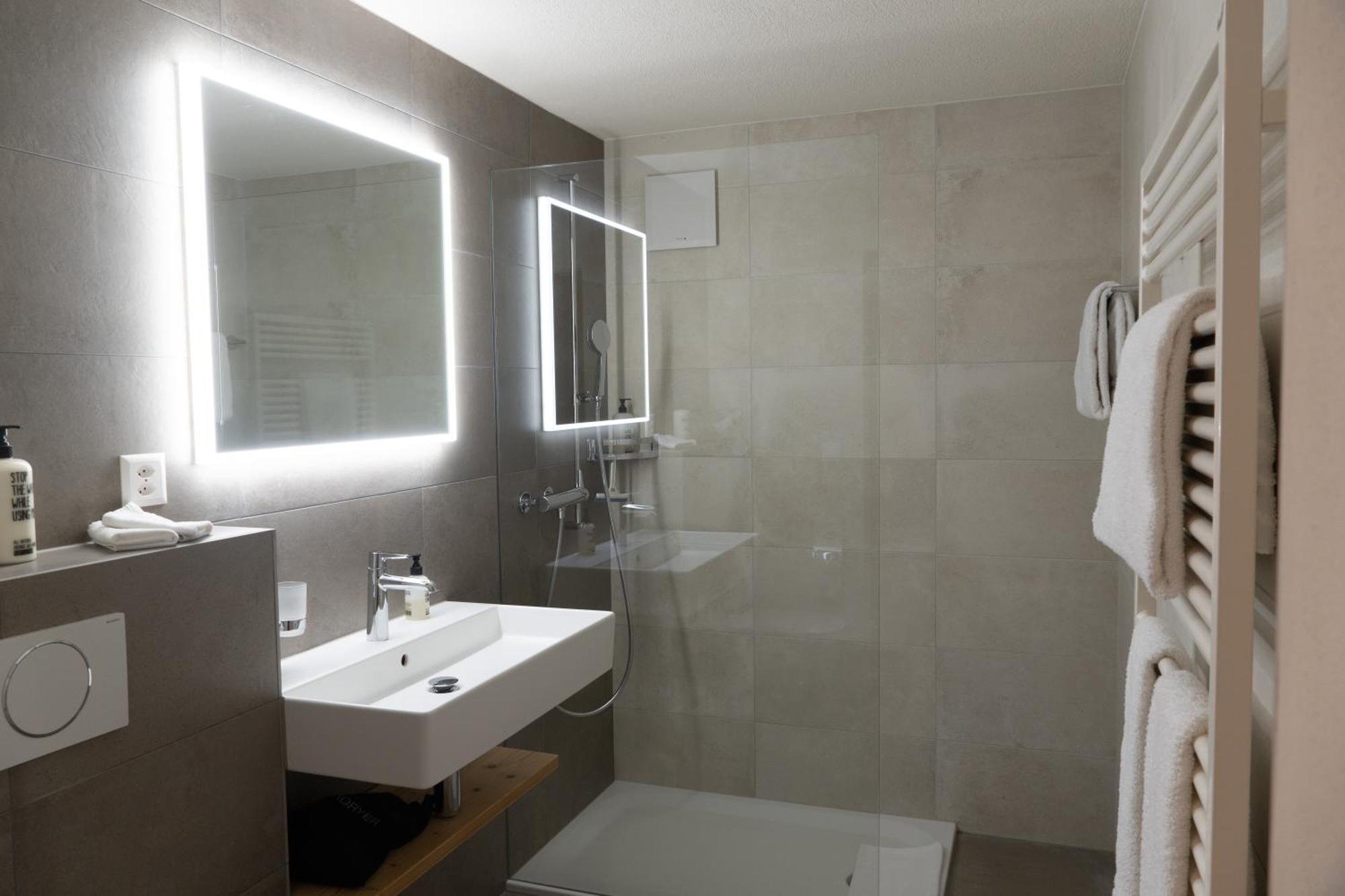 גשטאט Hotel Alpenland מראה חיצוני תמונה